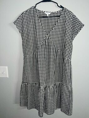 Time and Tru Black & White Gingham Tiered Dress